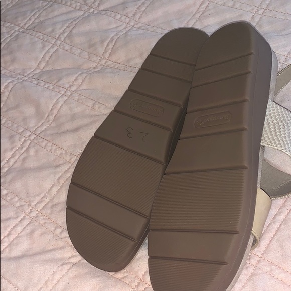 Barestraps•Women’s 8W snake print sandals - Picture 2 of 5